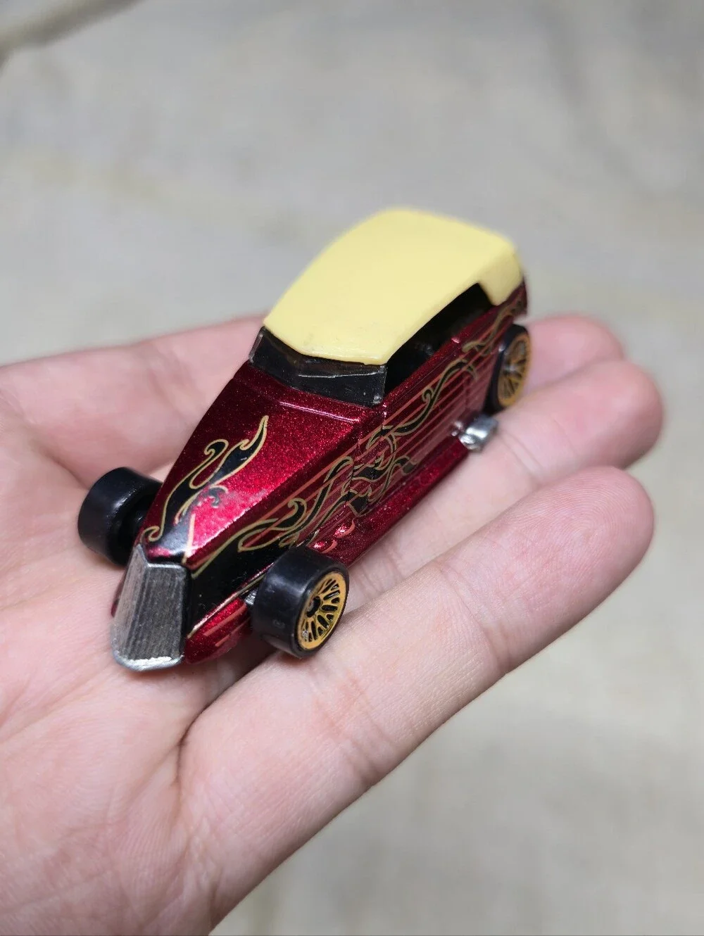 2000 Hot Wheels Hot Rod Magazine #5 Phaeton Red with Gold Lace